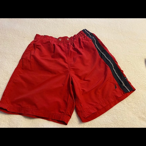 NÁUTICA men’s size M solid red swim trunks. - Picture 1 of 6